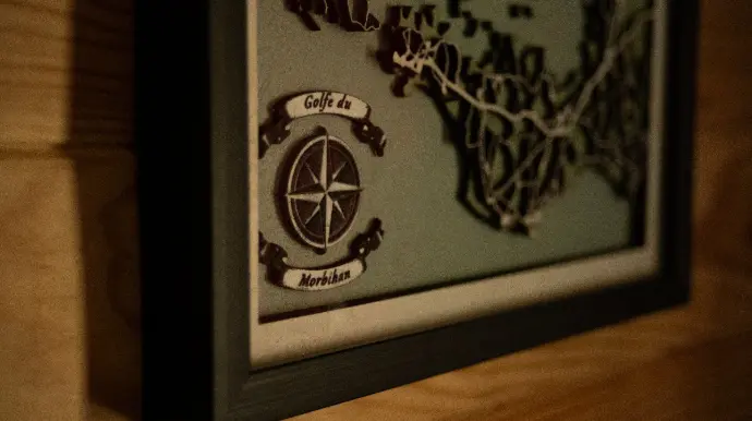 Carte en relief découpée au laser